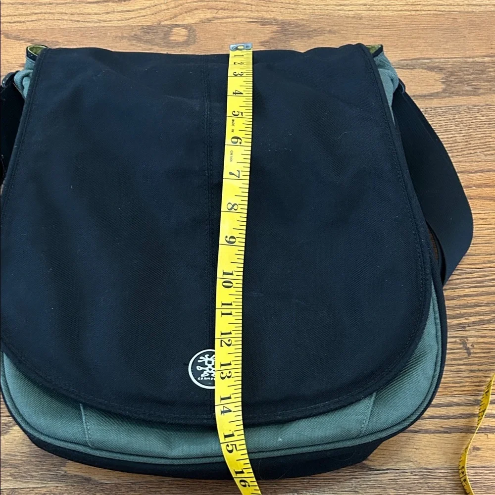 Crumpler bag large
